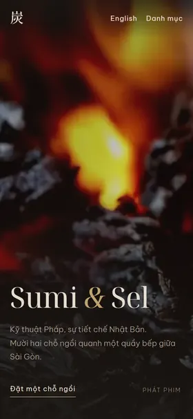 The same opening screen in Vietnamese